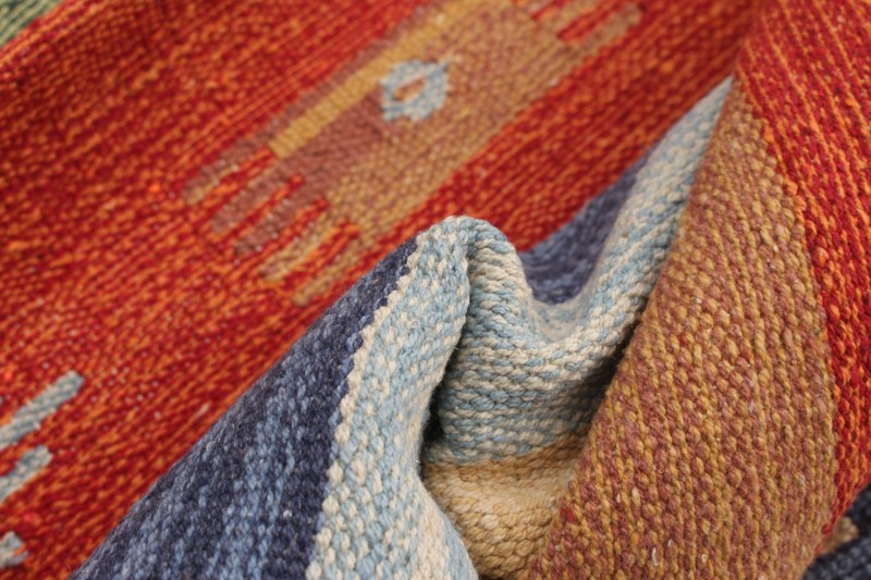 Vintage 2'0" x 6'8" Traditional Wool Hand Woven Oriental Area Rug gallery
