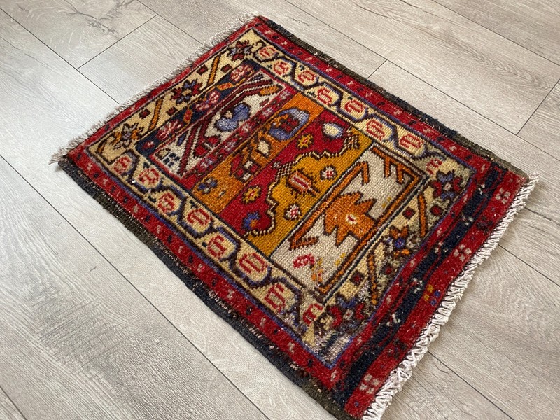 Square rug, Colorful rug, Vintage mini rug, Turkish rug, Small rug, 1.5x1.8 ft gallery
