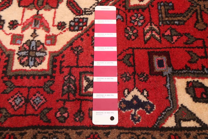 Vintage 3'3" x 5'1" Traditional Hand Knotted Vegetable Dye Wool Area Rug gallery