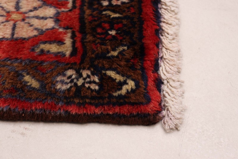 Vintage 3'4" x 6'10" Traditional Hand Knotted Vegetable Dye Wool Area Rug gallery
