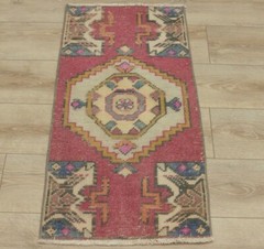Vintage Handwoven Red Doormat Rug Traditional Oushak Ethnic Wool Carpet 2×3 ft