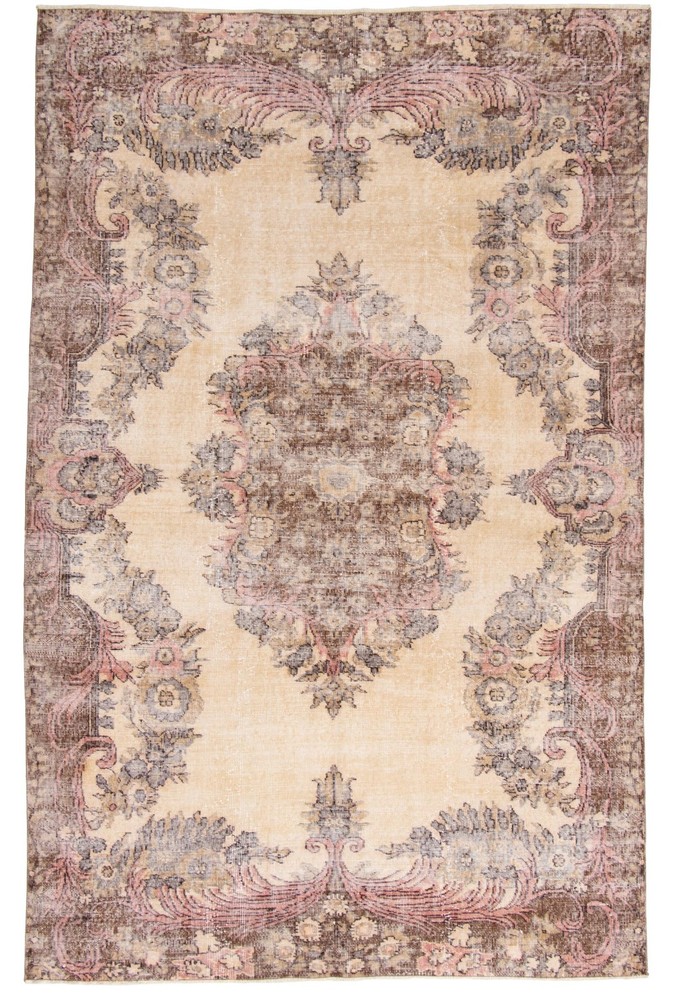 Vintage 6'7" x 10'4" Traditional Hand Knotted Vegetable Dye Wool Area Rug