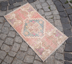 Turkish Rug 18” x 35” Vintage Small Rug Anatolian Oushak Low Pile Area Carpet