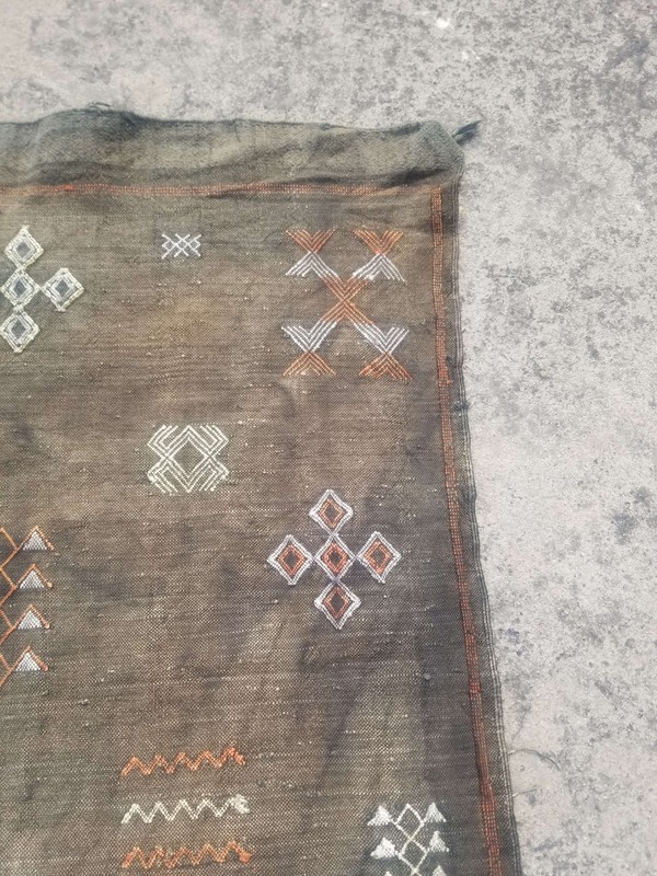 Distressed Fine Vintage Traditional Hand Made Moroccan Wool Kilim 149x83cm gallery