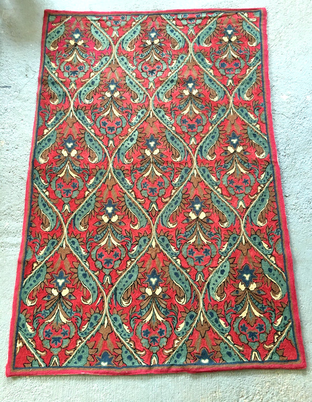 Vintage Silk Kashmiri Chain Stitch Handmade Rug 3ft 6" x 5ft 4" gallery