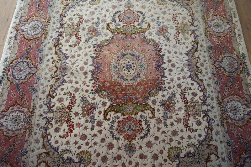 HANDMADE TABRIIZ WOOL&SILK ,500 KPSI 4'11"x6'9" gallery