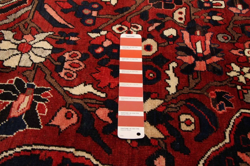 Vintage 6'8" x 10'5" Traditional Hand Knotted Vegetable Dye Wool Area Rug gallery