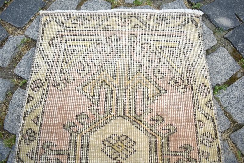 Turkish Rug 17'' x 35'' Vintage Kilim Small Anatolian Oushak Wool Low Pile Rug gallery