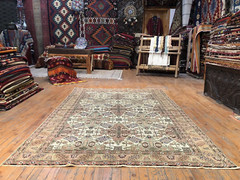 Rare Vintage Wool Pile Natural Dye Cross Patterned Kayseri Rug 4’9”x7′