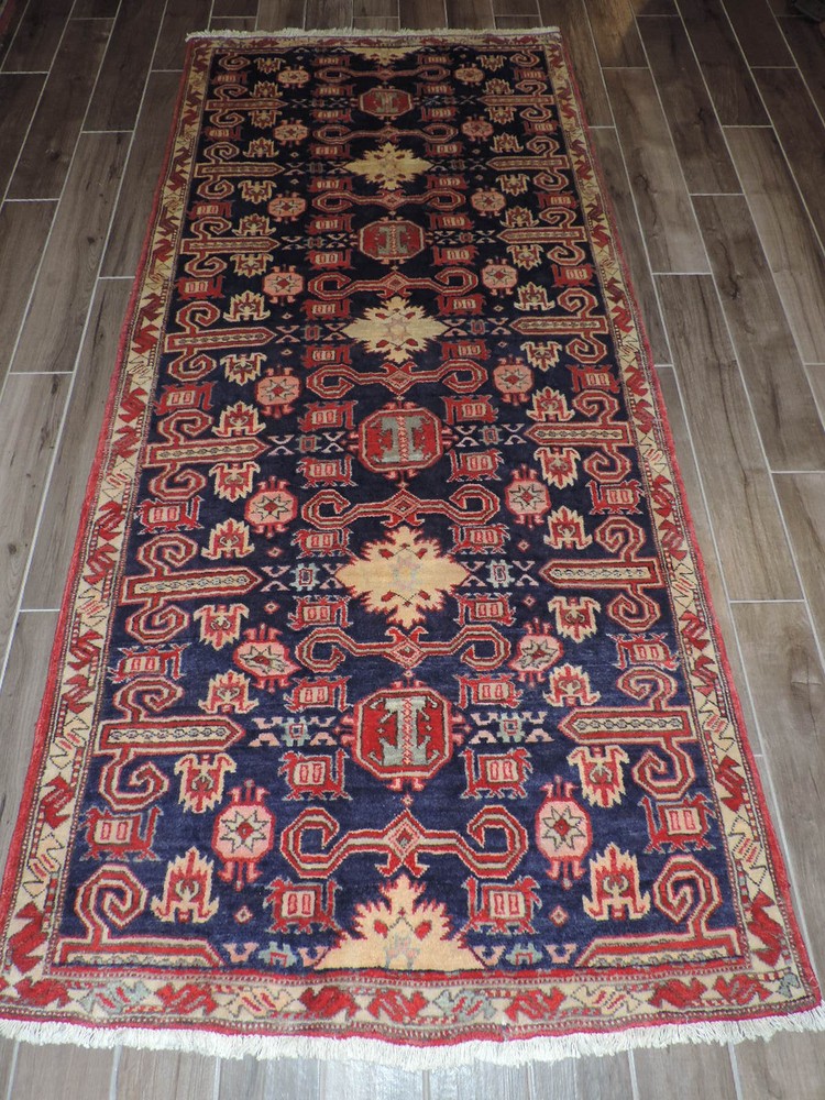 4x9ft. Handmade Azerbaijan Meshkin Wool Runner