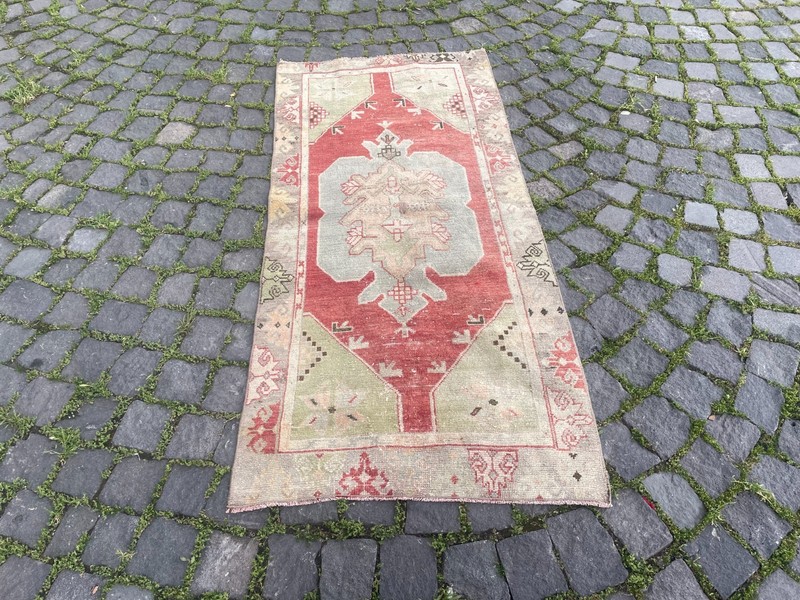 Bohemian Runner Rug, Turkish Vintage Rug, Handmade Wool Rug, 2,3 x 4,9 ft gallery