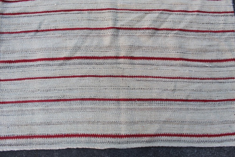 Vintage Tribal Nomadic Hand Made Oriental White Wool Jajim Kilim 131x116cm gallery