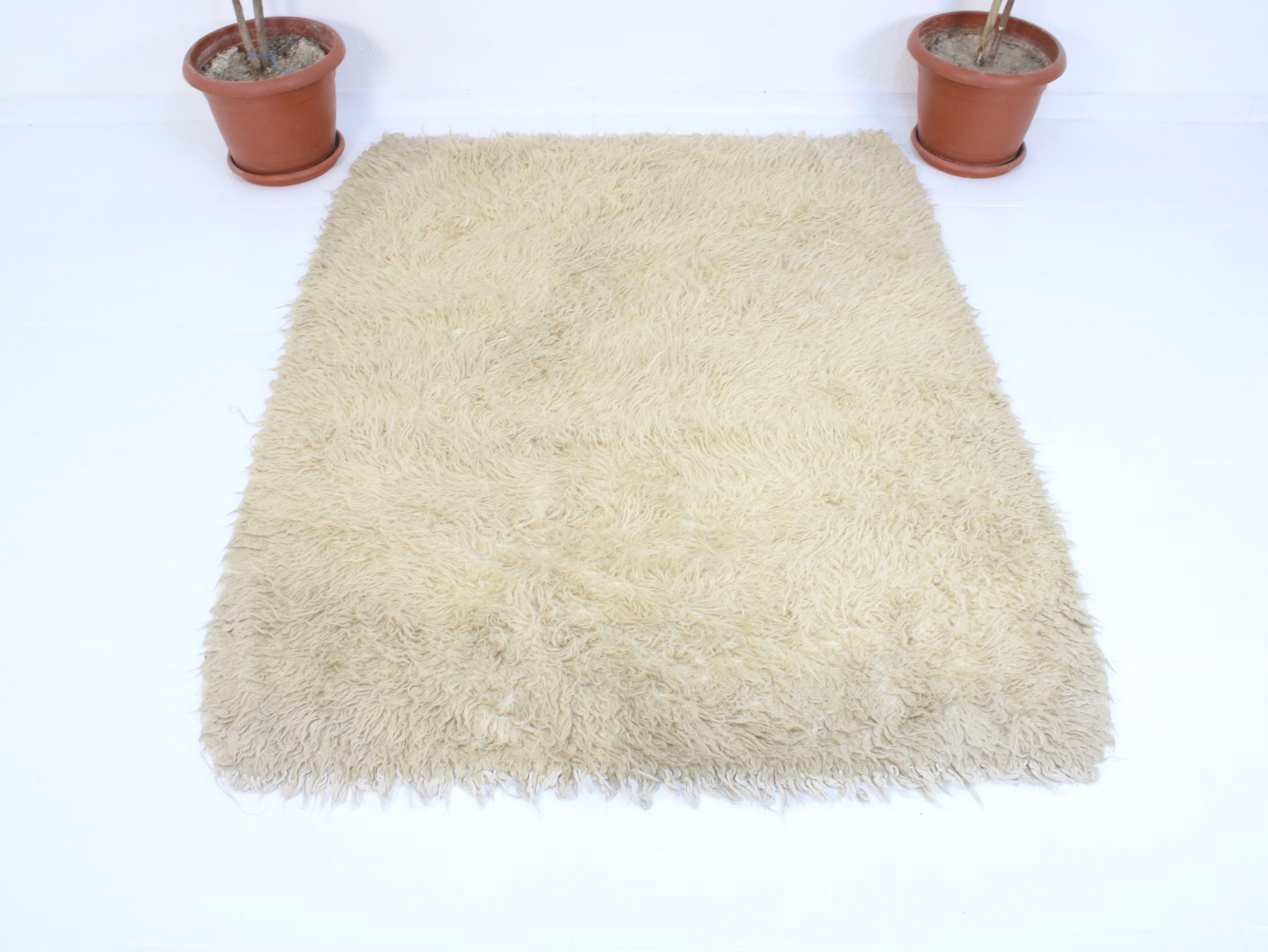Genuine Sheepskin Area Rug Natural Wool Shag Throw Cream White 4.7x6.2 ft gallery