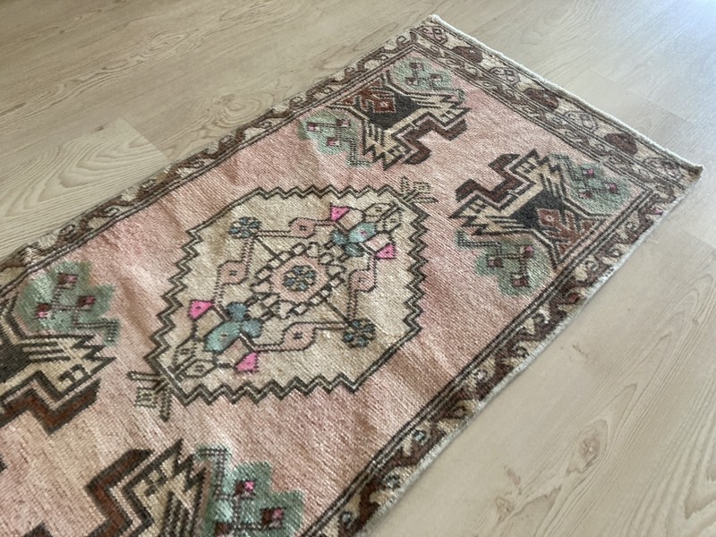Pink rug, Turkish small rug, Vintage Rug, Oushak rug, Doormat rug, 1.6 x 3.5 ft gallery
