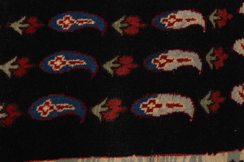 Vintage 3'3" x 4'8" Traditional Hand Knotted Vegetable Dye Wool Area Rug gallery