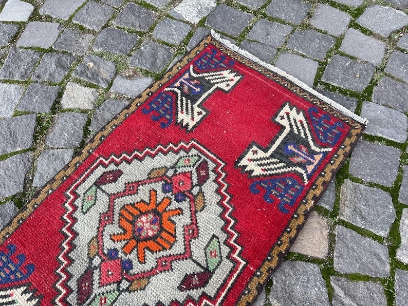 Handwoven Wool Kilim Rug, Small Vintage Turkish Oushak 1,6 x 3,1 ft gallery