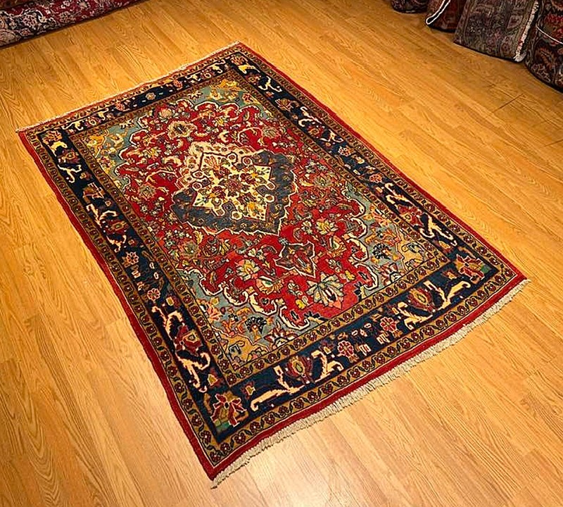 4.7 x 7 Hand Knotted Fine Quality Antique Esfahaan Rug . Natural Dyes Fine Wool gallery