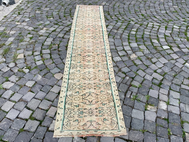 Bohemian rugs, Runner rug, Handmade, Turkish rug, Vintage, Wool | 2,0 x 10,1 ft gallery