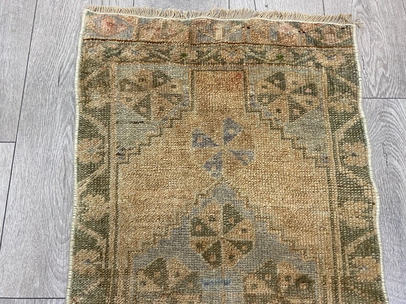 Muted rug, Vintage rug, Small rug, Turkish mini rug, Oushak rug, 1.6 x 3.4 ft gallery