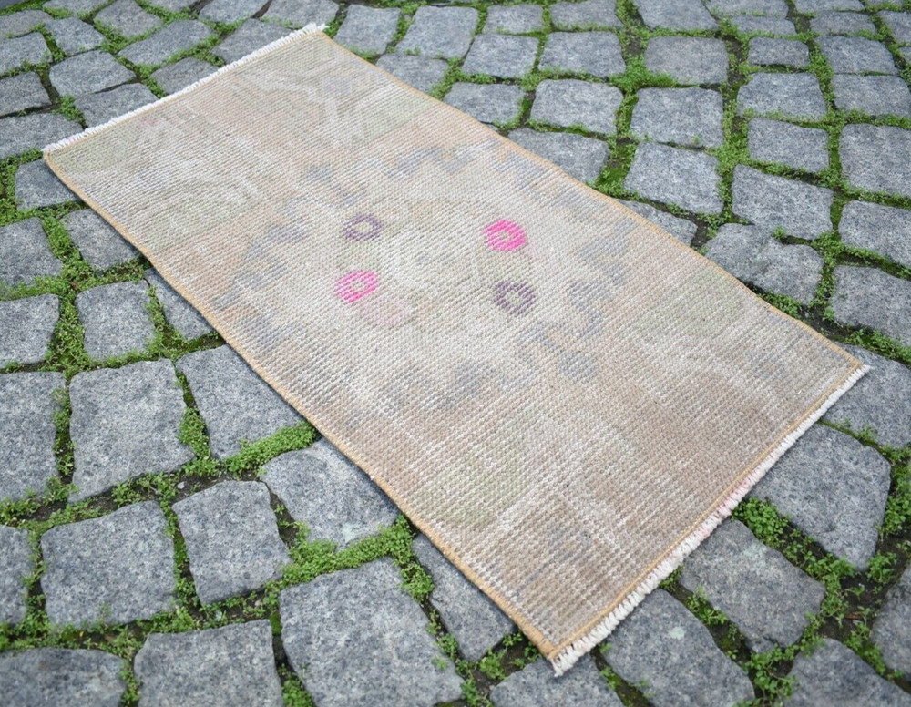Vintage Turkish Rug 16'' x 30'' Anatolian Rug Hand-Knotted Rug Small Doormat Rug