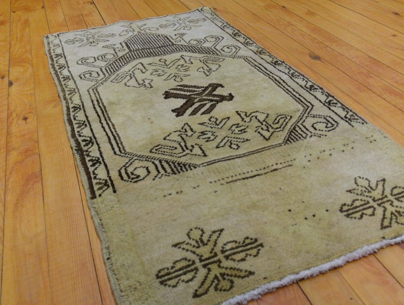 Beautiful Vintage 1950-1960s Wool Pile Natural Dyes Ushak Love Bird Rug 1’7”x 3’ gallery