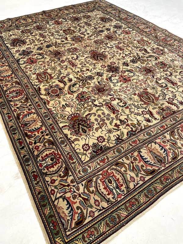 Antique Oriental Hand-Knotted Wool Area Rug Ivory/Green/Red/Blue 8'7" x 11'2" gallery