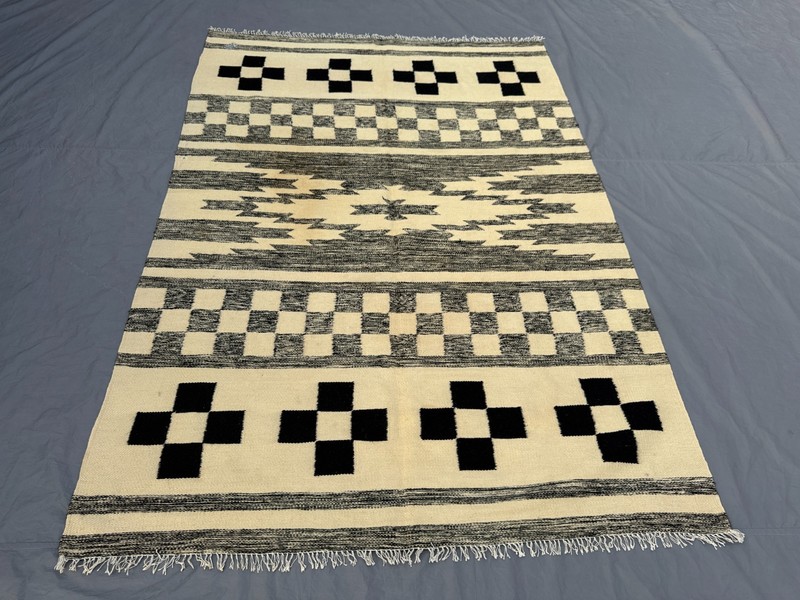 Vintage 5'6 x 7'10 Ft Moroccan Flat Weave Kilim Rug, Black White Geometric Rug gallery