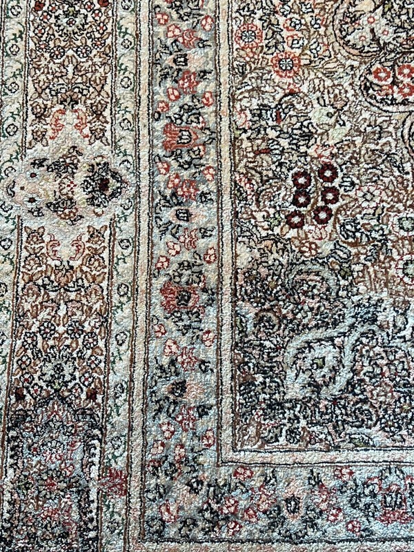 Vintage 100% Silk Turkish Design Rug Perfect Condition. 3x5 gallery
