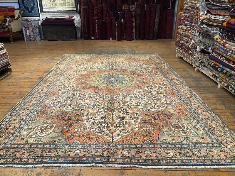 Unique Antique 1940-1950's Natural Dye Wool Pile High-End Kayser Rug 6'7”x9’7” gallery