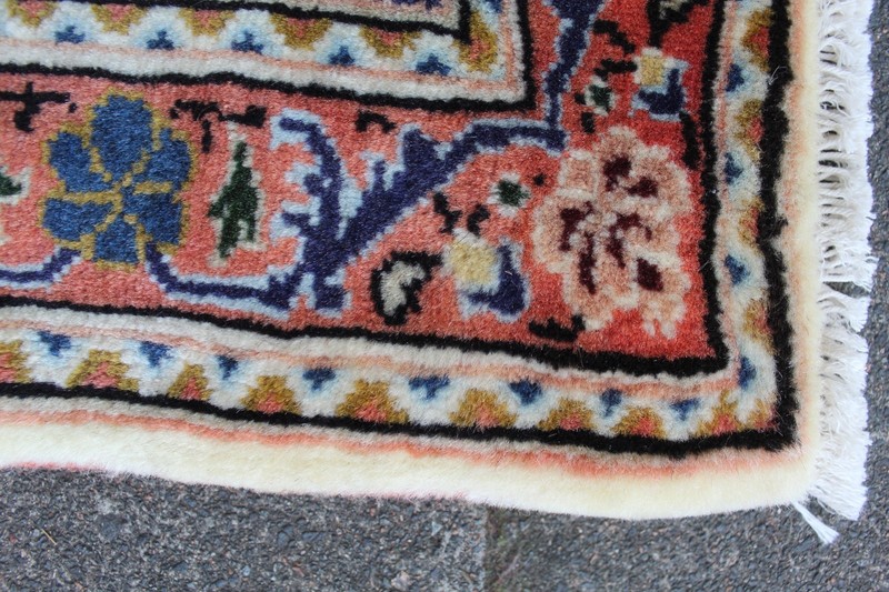 Vintage Hand Made Traditional Oriental Rug Wool White Small Rug 79x59cm gallery