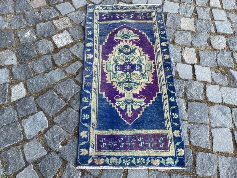 Turkish Vintage Small Rug Handmade Wool Bohemian Bath Mat Rug 1,6 x 3,1 ft gallery
