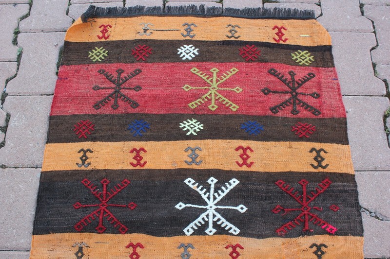 Cappadocia Embroidered Stripe Kilim Rug Turkish Vintage Ethnic Carpet 2.5x3.7 ft gallery