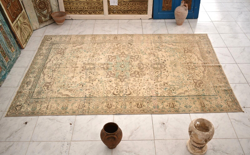 Vintage Turkish Rug 75'' x 109'' Muted Dye Rug Hand-knotted Kayseri Wool Rug gallery