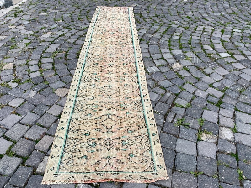 Bohemian rugs, Runner rug, Handmade, Turkish rug, Vintage, Wool | 2,0 x 10,1 ft gallery