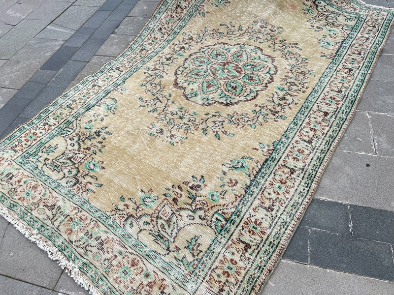 5.1x9.2 Vintage Oushak Rug – Mint Green & Beige Floral Hand-Knotted Turkish Rug gallery