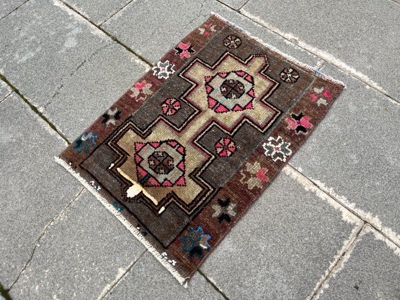 Vintage Turkish Rug Mat 1.4x1.9 ft Geometric Tribal Boho Pink Brown Rug gallery