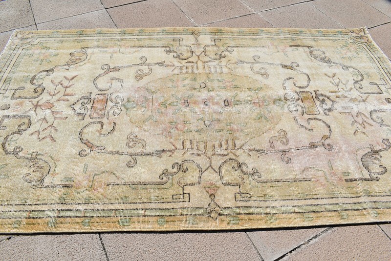 Vintage Turkish Rug 45'' x 77'' Muted Dye Oushak Rug Hand-knotted Wool Rug gallery