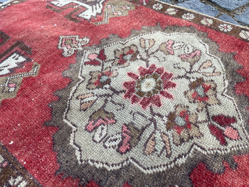 Turkish Vintage Small Rug Handmade Wool Bohemian Bath Mat Rug 1,8 x 3,3 ft gallery