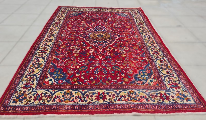 Amazing Hand Knotted Vintage Isfahoun Wool Area Rug 5.0 x 3.5 Ft gallery