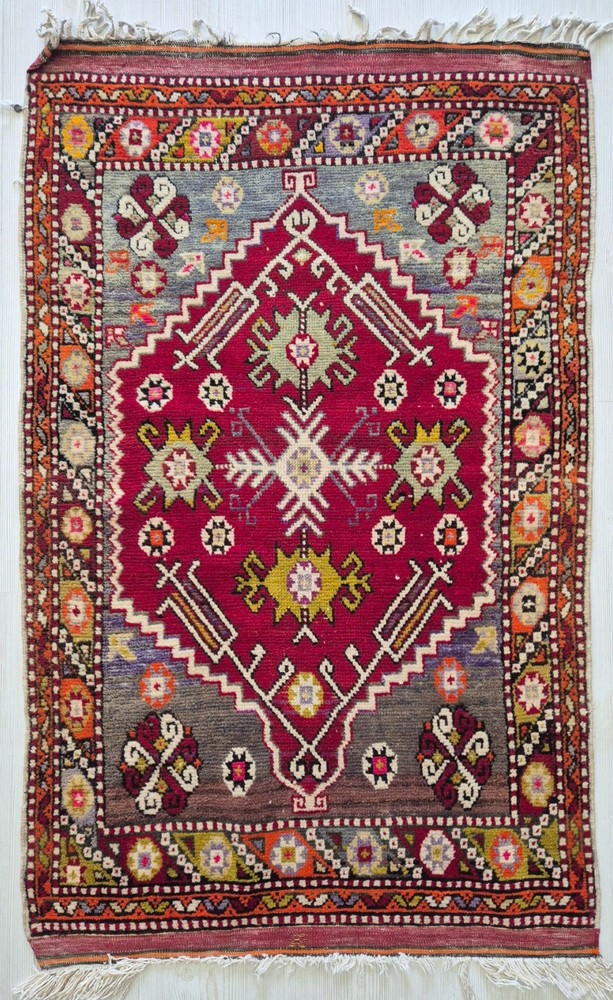 Rare Collector's Piece: Antique Turkish Yuntdağ Rug 30x45 in - All Natural Dyes
