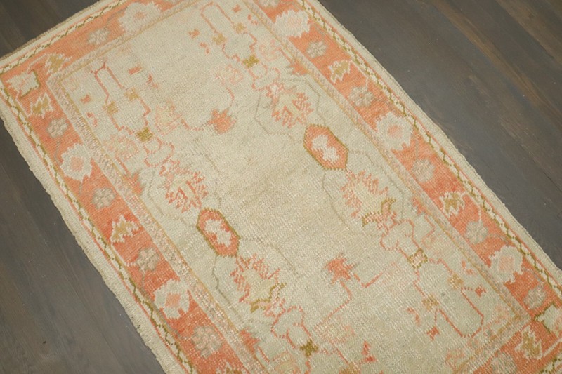 Antique Turkish Oushak Ushak Rug Size 3'x5' gallery