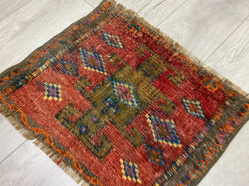 Ethnic Pink Anatolian Tribal Rug Handwoven Turkish Wool Boho Rug 1.5 x 1.9 ft gallery