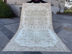 Vintage Turkish Oushak Rug 5.7×9.4 ft Muted Sage Green Faded Wool Area Rug