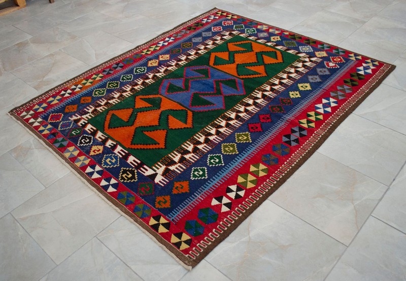 RARE UNUSED Vintage 1960s Turkish Kilim Rug 5'2"x 6'4" | All-Wool Natural Dyes | gallery