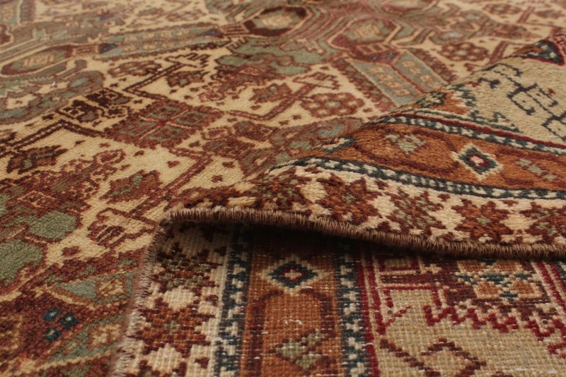 Vintage 6'4" x 9'1" Traditional Hand Knotted Vegetable Dye Wool Area Rug gallery