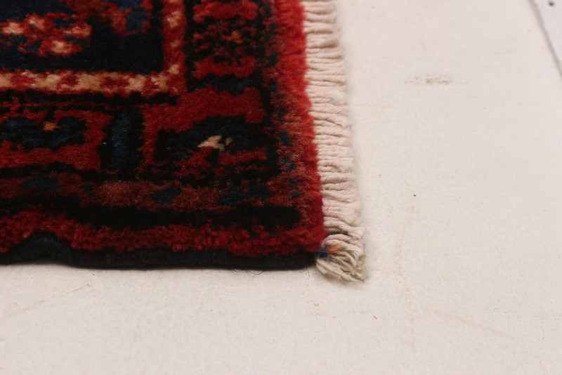 Vintage 4'11" x 7'10" Traditional Hand Knotted Vegetable Dye Wool Area Rug gallery