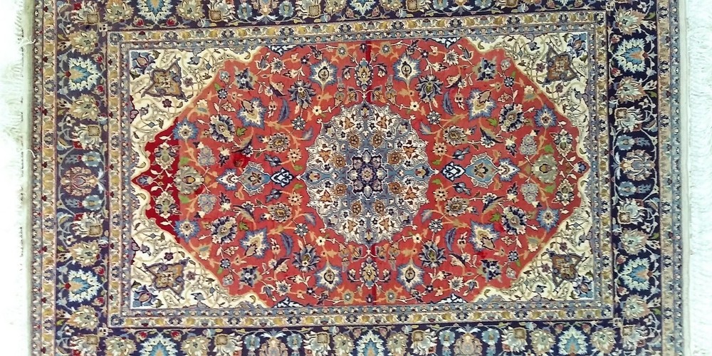 HANDMADE GENUINE ANTIQUE MASTER WEAVER RUG SILK FOUNDATION