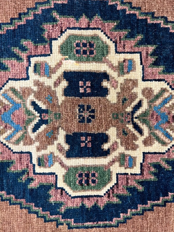 1'4" x 2'9" Turkish Ser api Oriental Rug - 1920s - Hand Made - 100% Wool gallery