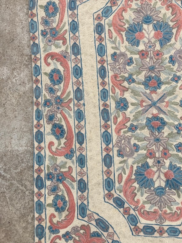 Vintage Handmade Kashmiri Crewel Floral Wool Chain Stitch Rug 116x70 cm gallery