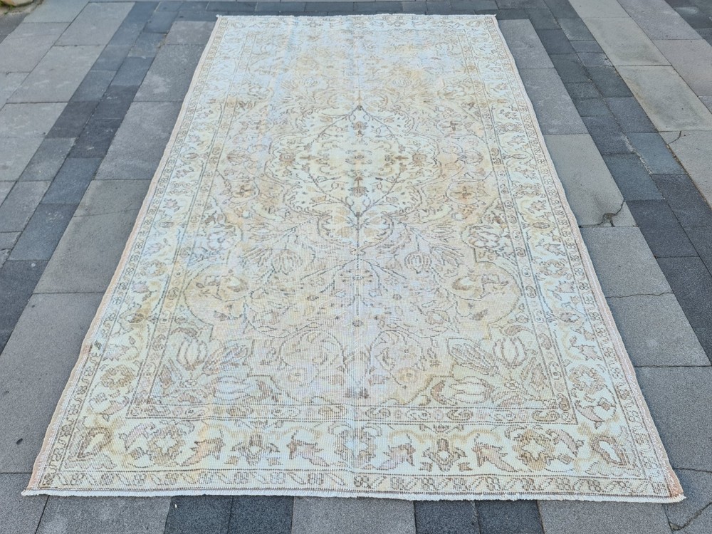 Vintage Turkish Rug 5.4x9.3 Aubusson Style Distressed Carpet Beige Blush Floral